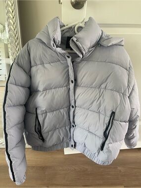 ALO Yoga Powder Blue Aspen Puffer